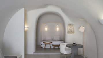 Executive-sviitti, näköala pihalle (Cave) | Allergiatestatut vuodevaatteet, yksilöllisesti sisustettu