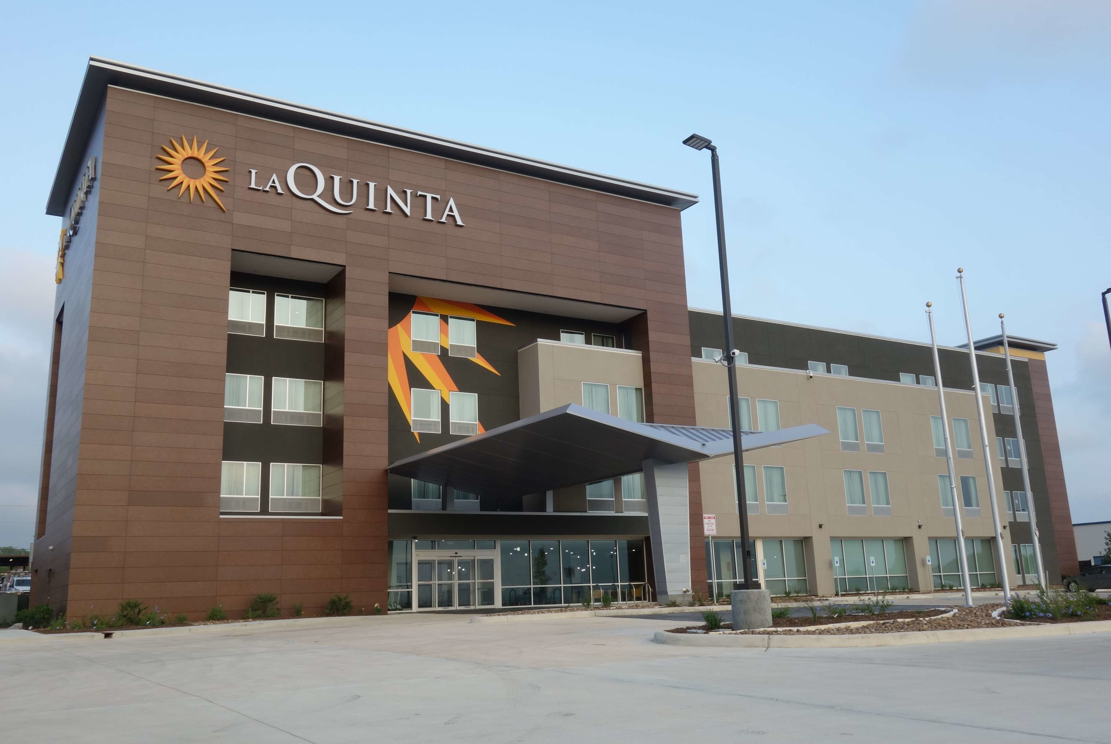 Photo - La Quinta by Wyndham San Antonio Alamo City