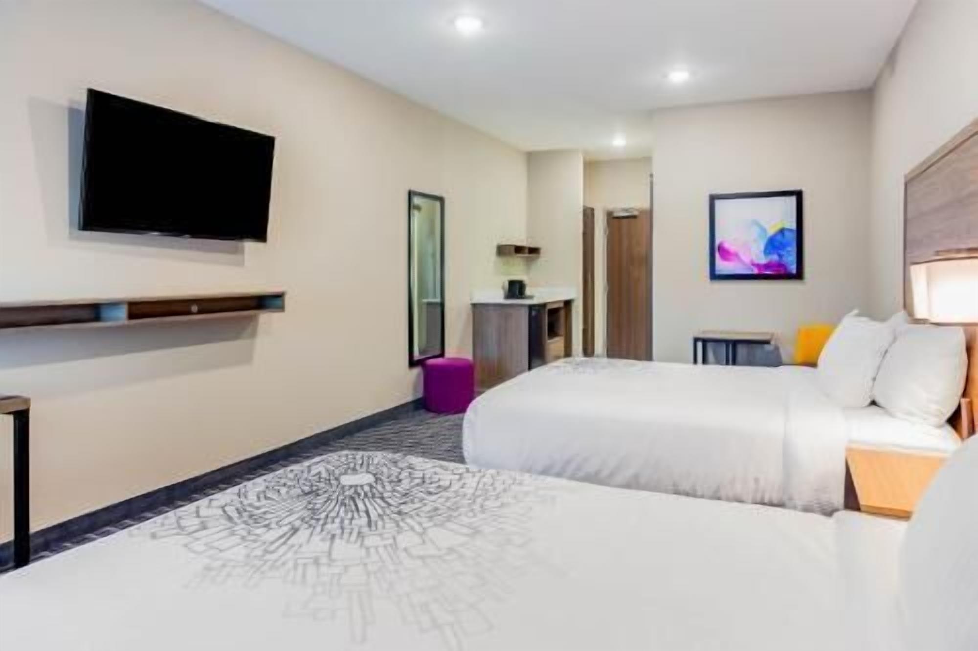 Desk, blackout curtains, iron/ironing board, free WiFi