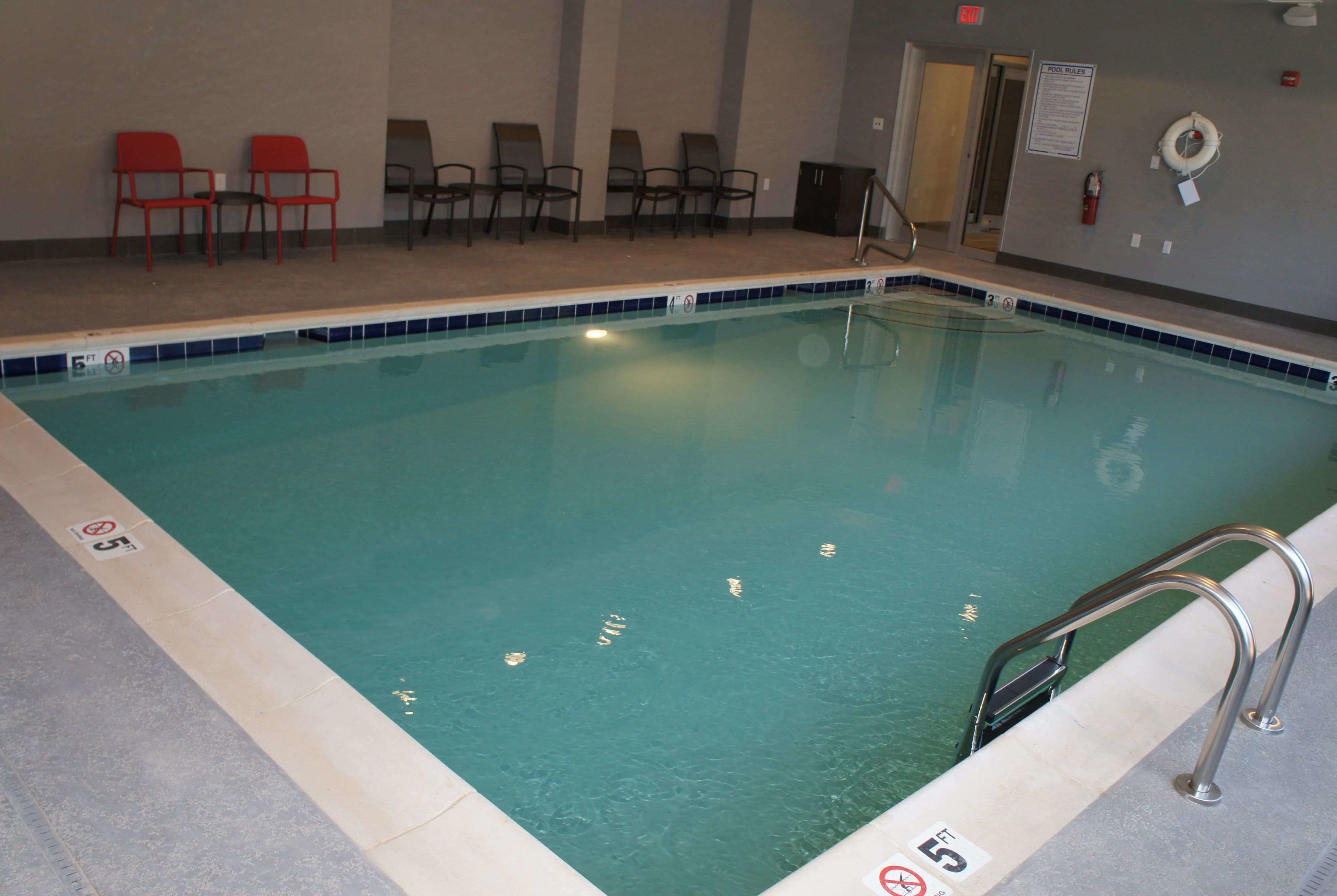 indoor pool, open 10:00 am to 10:30 pm, pool loungers