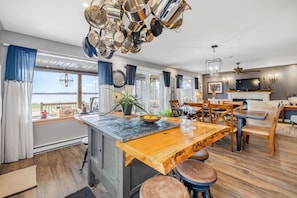 Dining - Labor Day Week Open - Aug 31st to Sept 7th, Prince Edward Island, Canada 2026 (Bayside)