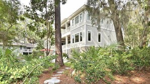 Property grounds - Mooring Buoy 54 (Hilton Head Island)