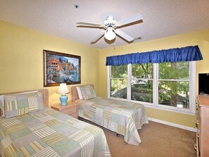2 bedrooms, desk, iron/ironing board, free WiFi