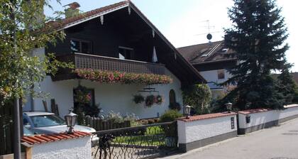 72m² in83052 (zw.München+RO) +Kinder,Hund,LKW 24 hour check-in