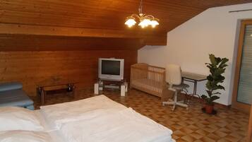 2 Schlafzimmer, Bügeleisen/Bügelbrett, WLAN, Bettwäsche