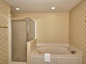 Bathroom - Wendover Dunes 8103 (Hilton Head Island)
