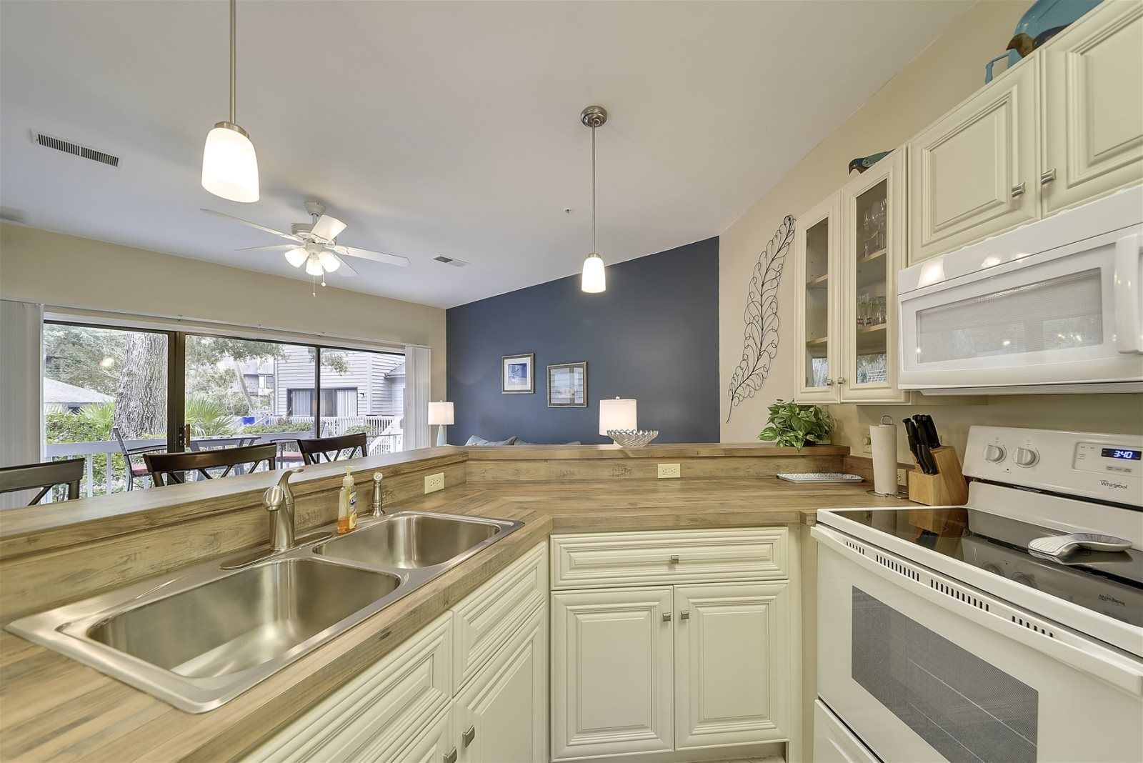 Stovetop, dishwasher, cookware/dishes/utensils