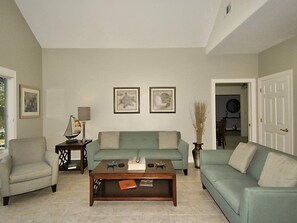 TV, DVD player - Ketch 5 (Hilton Head Island)