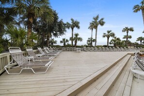 Sun deck