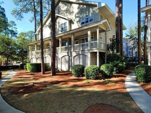 Property grounds - Lyons 8 (Hilton Head Island)