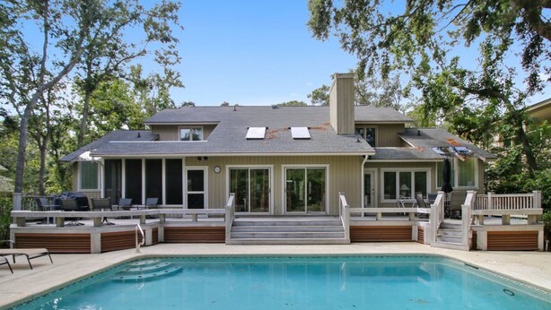 Outdoor pool - Mooring Buoy 84 (Hilton Head Island)