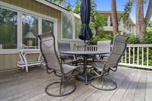 Terrace/patio - Mooring Buoy 84 (Hilton Head Island)