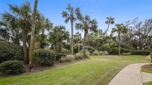 Garden - Captains Walk 421 (Hilton Head Island)