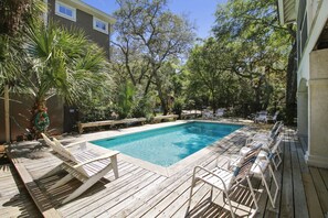 Unclassified image, 2 of 32, button - Dogwood 5 (Hilton Head Island)