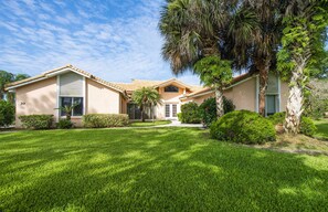 Exterior - SWISS 30 - Golf Course (Clermont)