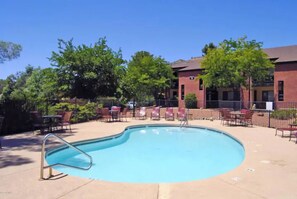 Outdoor pool, a heated pool - Red Rock Escape - prime Sedona condo near trails, restaurants & shopping! (Sedona)