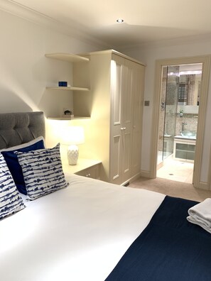 Deluxe House, Multiple Beds, City View