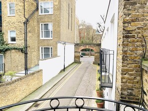 Deluxe House, Multiple Beds, City View | Street view - Grand Kensington House (London)