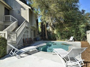 Outdoor pool - Myrtle Lane 17 (Hilton Head Island)