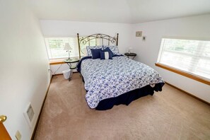 2 habitaciones, tabla de planchar con plancha y cuna de viaje