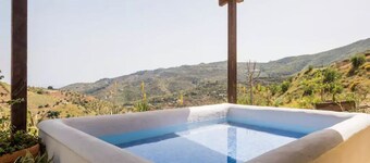 The watchtower from Río Seco. Cottage in rural tourism in Almuñecar