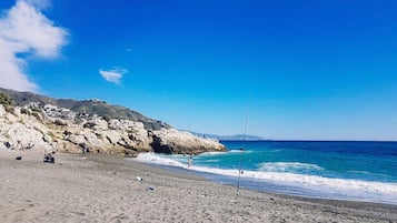 Una playa cerca