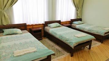 7 間睡房、免費 Wi-Fi