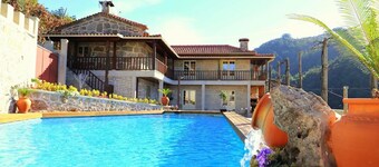 Luxury country house in rural Gêres