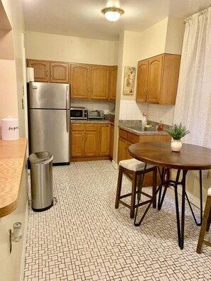 أغطية فراش متميزة وأسرّة بطبقة علوية مريحة وواي فاي مجانًا