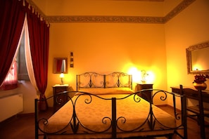Apartment, 1 Queen Bed with Sofa bed