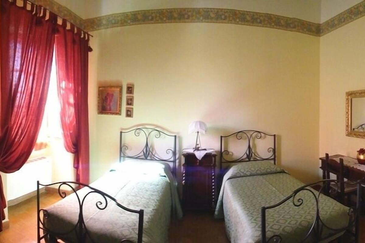 Classic Apartment, Multiple Beds
