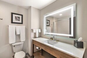 Bathroom | Towels - Best Western Plus Rapid City Rushmore (Rapid City)