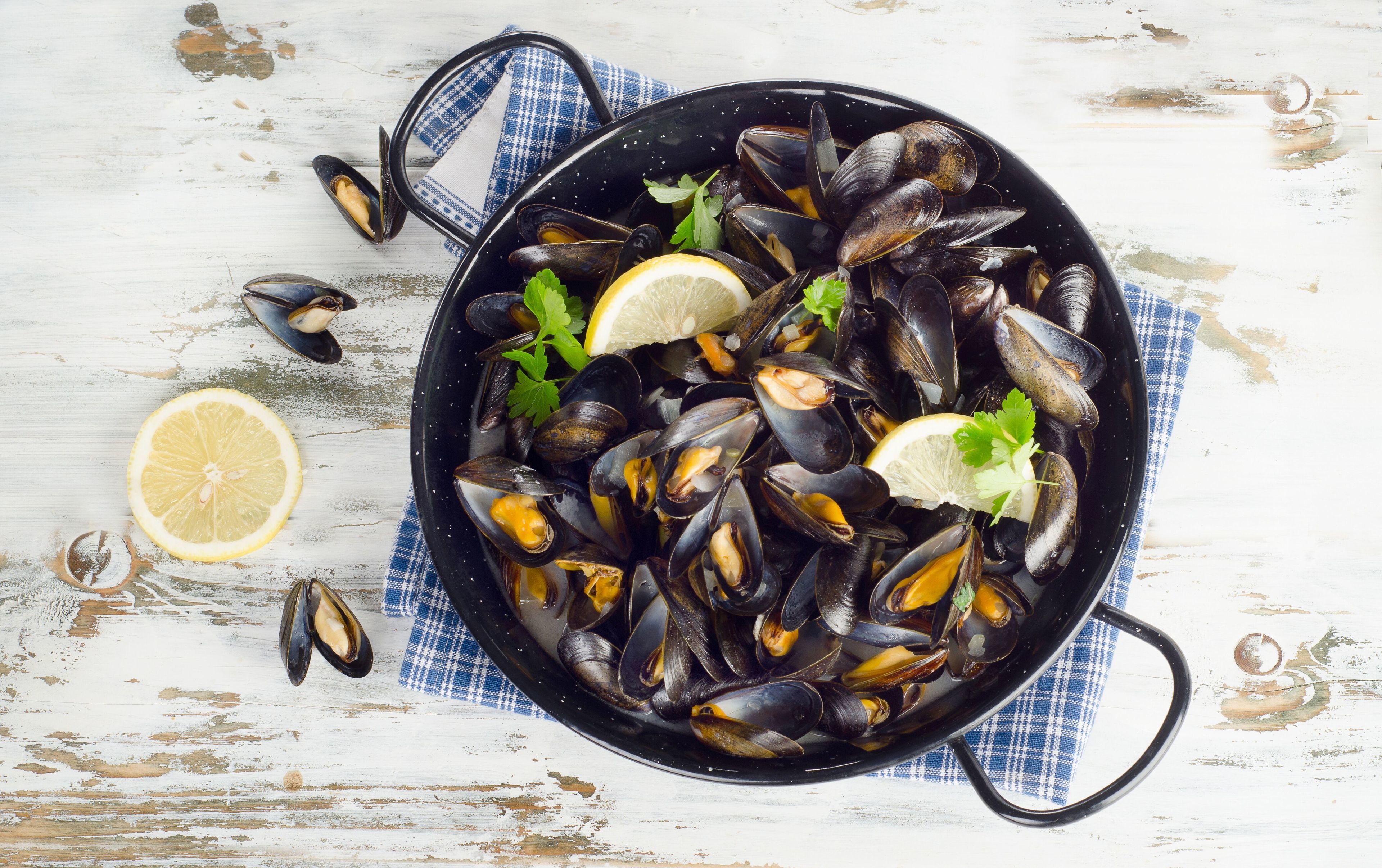 Dinner served, American cuisine