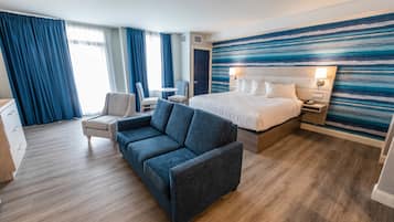 King Studio Suite | Blackout drapes, iron/ironing board, free WiFi, bed sheets