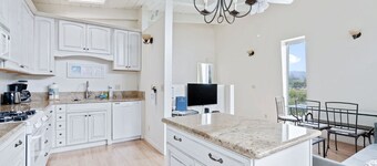 Beach home just a few steps away from Rio Del Mar Beach!