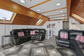 Fernseher, Stereoanlage, Arbeitsbereiche