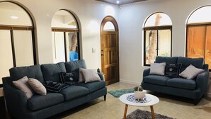Family Apartment | Living room | 45-inch flat-screen TV with cable channels, TV - La Buena Vida 2 Amazing (Tamarindo)