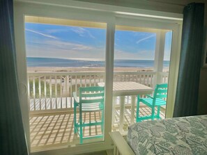 4 bedrooms, desk, iron/ironing board, free WiFi