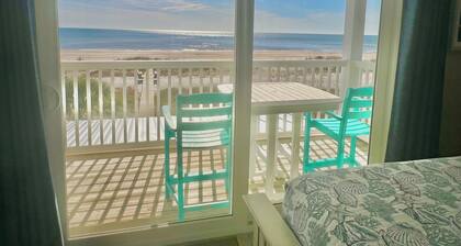 "Sea-duced" Gulf Front! Private Boardwalk!Screen Porch! Firepit!Beach Equipment!