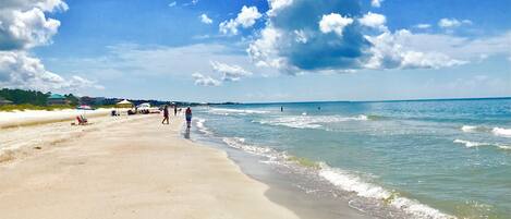 Am Strand, Liegestühle, Strandtücher