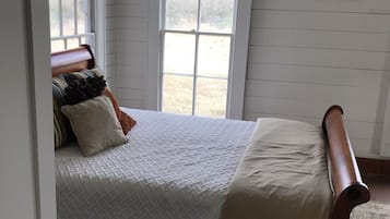 3 bedrooms, free WiFi, bed sheets