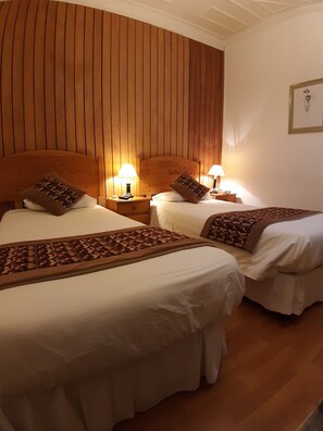 双人房, 2 张单人床, 无烟房 | 高档床上用品、客房内保险箱、床单