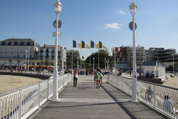 Jetée centrale Thiers, à deux pas de la location