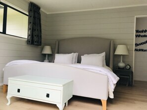 4 makuuhuonetta, silitysrauta/-lauta, vauvan matkasänky, ilmainen Wi-Fi