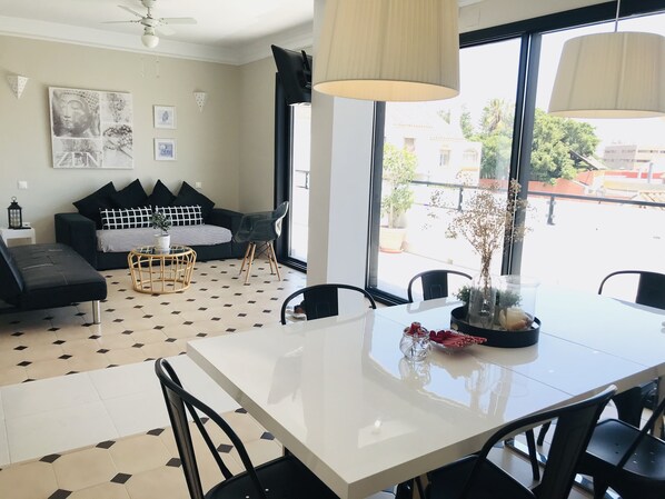 تناول الطعام