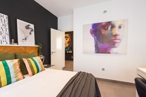 2 Schlafzimmer, schallisolierte Zimmer, Bügeleisen/Bügelbrett