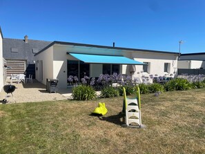 Children’s area - New house ground floor 150m from the beach (Santec)