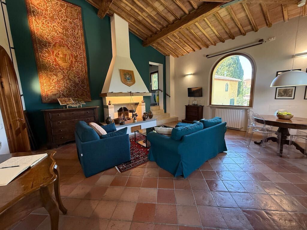 Smart TV, fireplace, foosball, table tennis