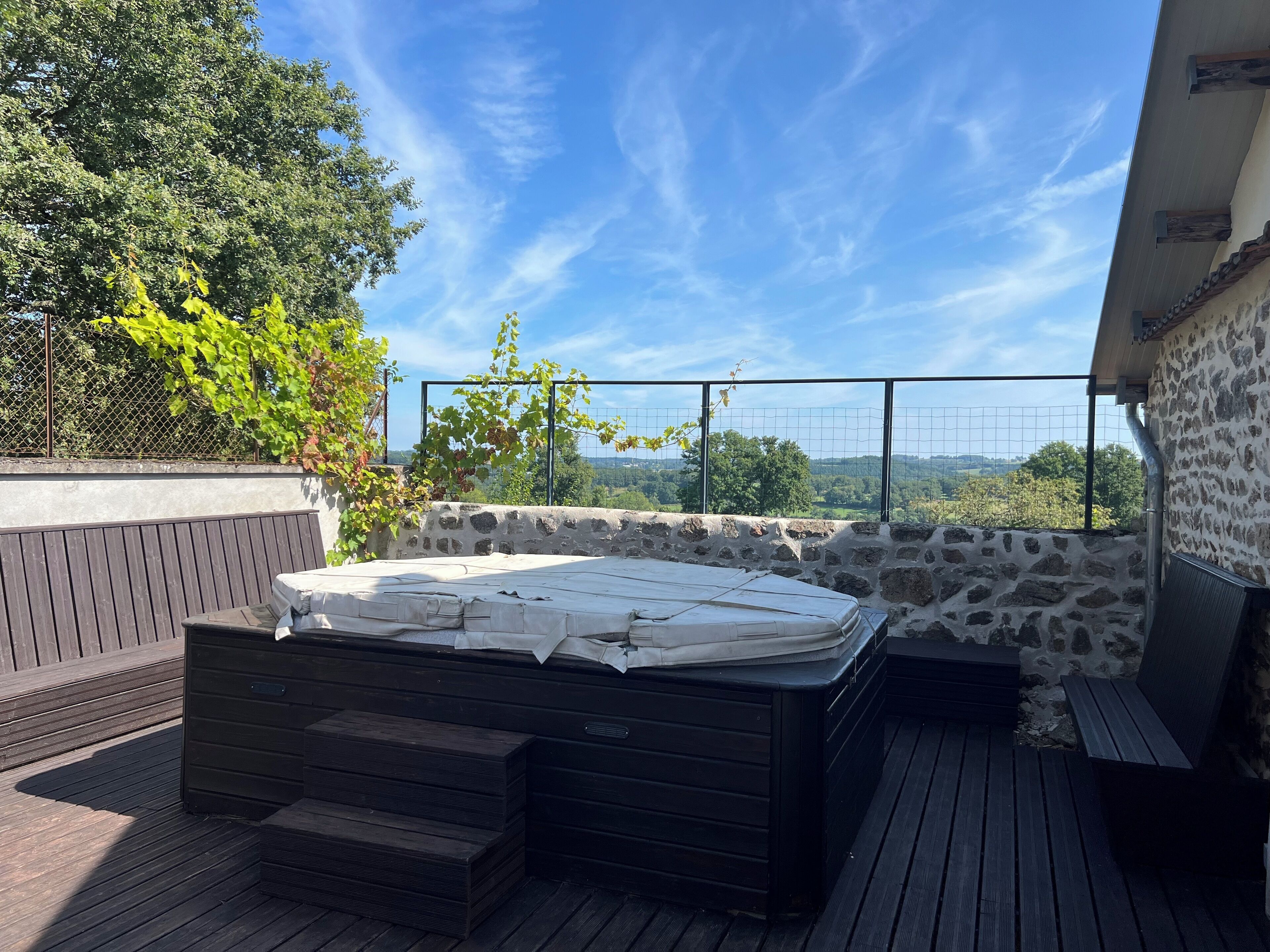 Bain à remous extérieur