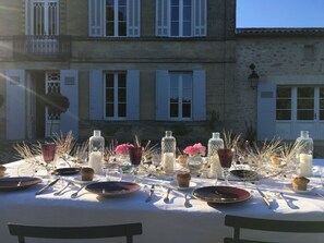 Exterior - Chateau La Maronne (Mauriac)